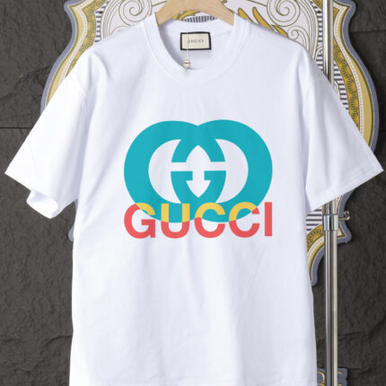Gucci  260gsm 100% Cotton T-shirt in a loose fit high-resolution printing